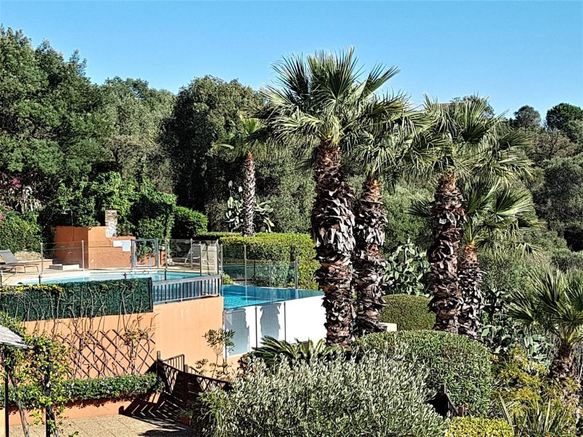 Superbe Duplex 35M2 Vue Mer Avec Piscine Bormes-les-Mimosas Exteriér fotografie