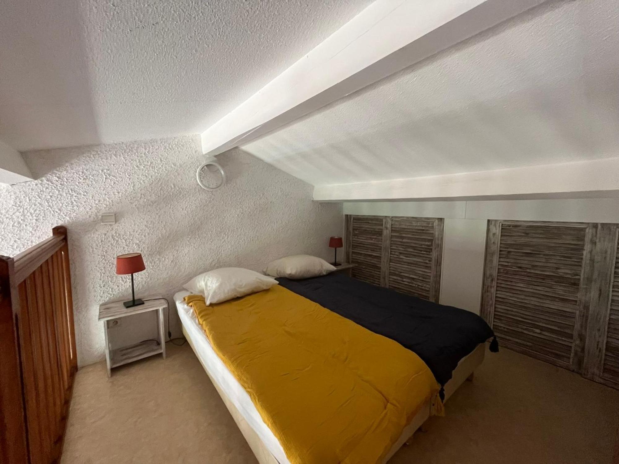 Superbe Duplex 35M2 Vue Mer Avec Piscine Bormes-les-Mimosas Exteriér fotografie