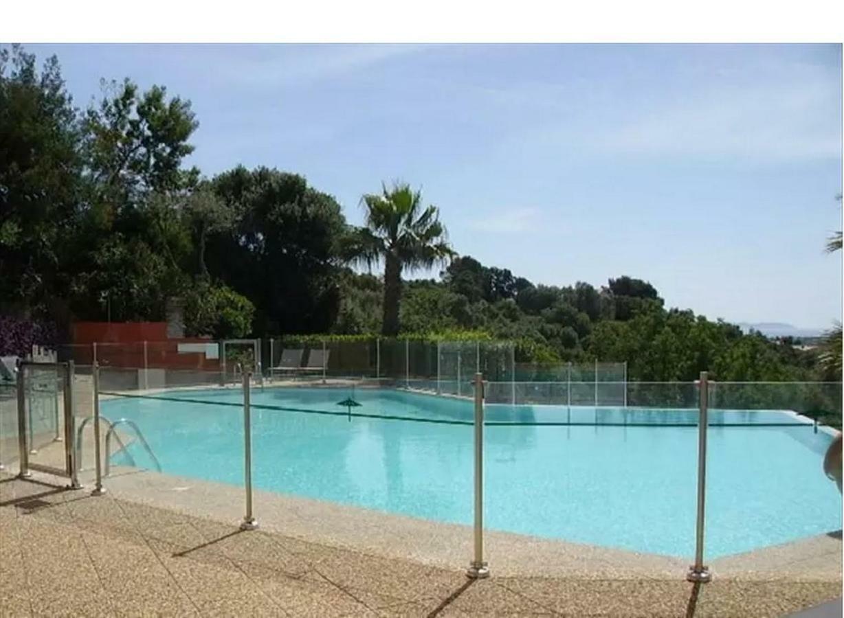 Superbe Duplex 35M2 Vue Mer Avec Piscine Bormes-les-Mimosas Exteriér fotografie